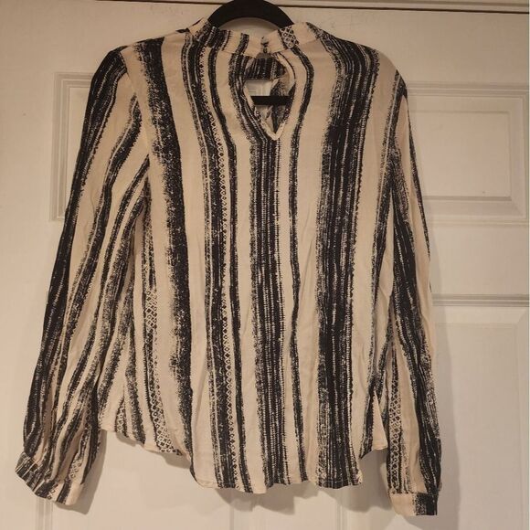 Gilli black and white striped open front blouse S - Picture 4 of 4